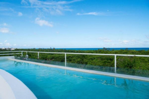 Luxury Family Suite OceanView Eco chic Suite Infinity Rooftop pool Close to Beach
